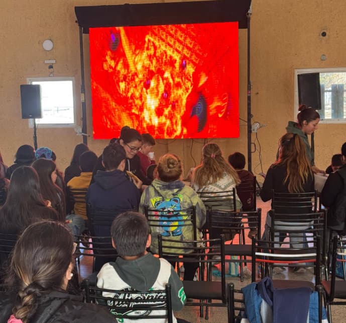 Una tarde de cine, diversión y encuentro en Villa Iglesia