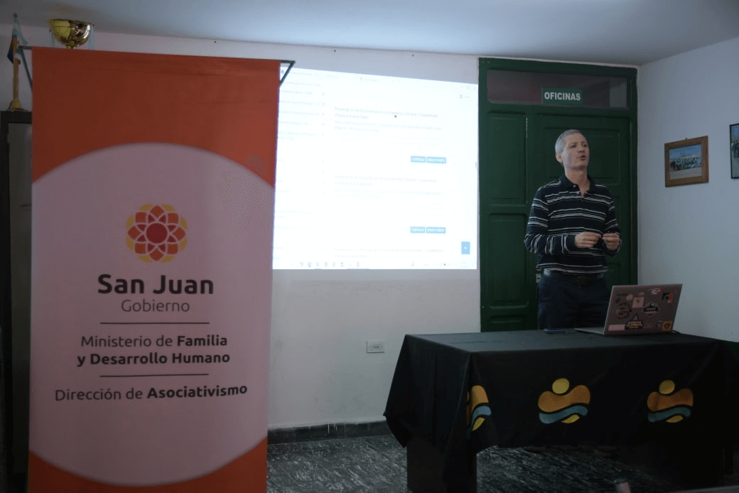 Capacitación para cooperativas en Iglesia