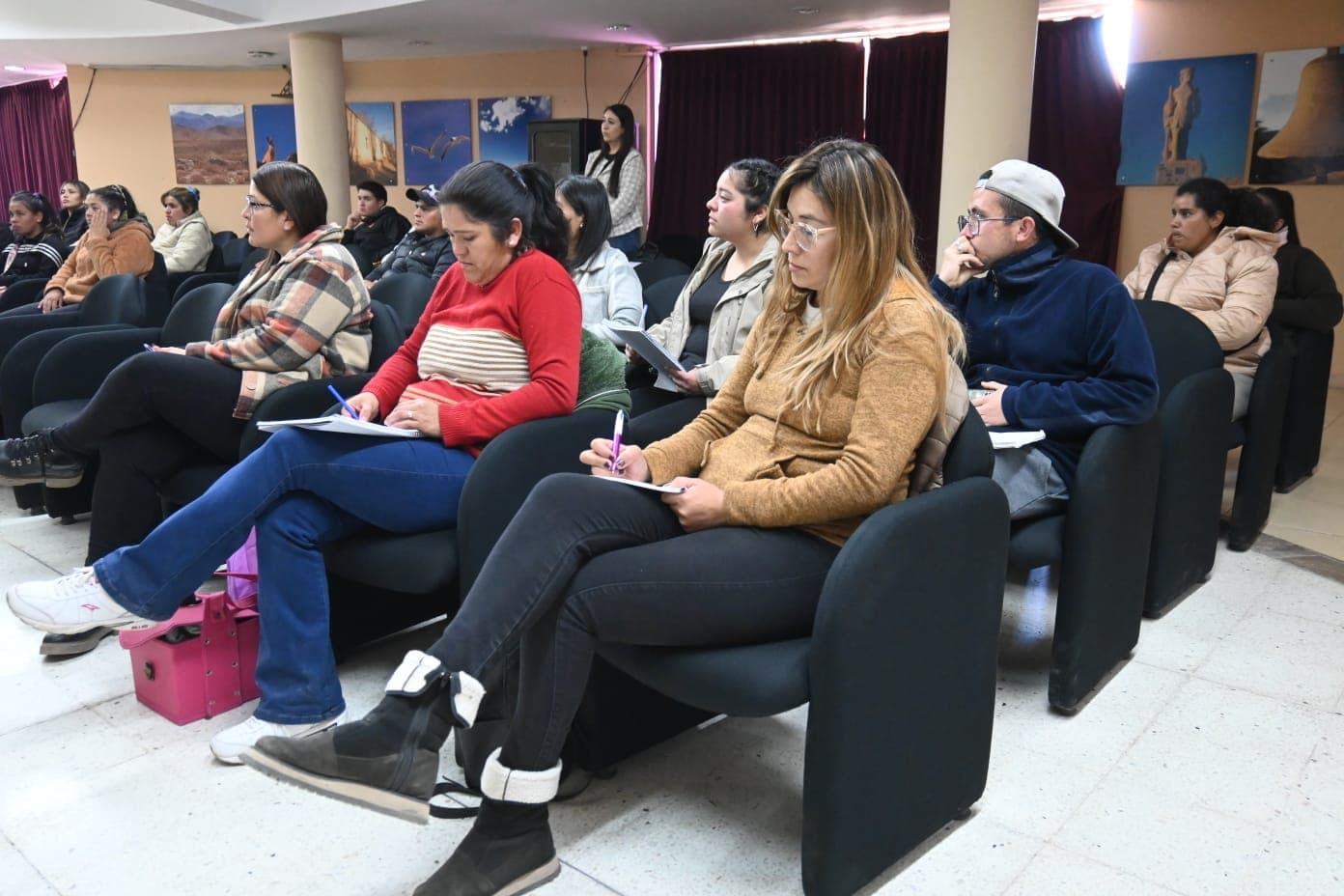 Hoy en Iglesia dimos un nuevo paso en la formación laboral de nuestros jóvenes y adultos. 
