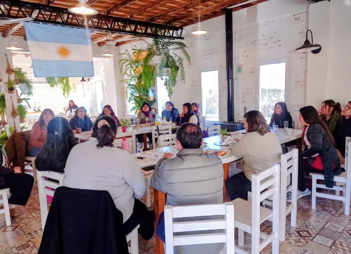 Mesa Intersectorial, integrada por la Asociación Mujeres en Red, Asociación Surco Buenos Aires, Empresa Vicuña