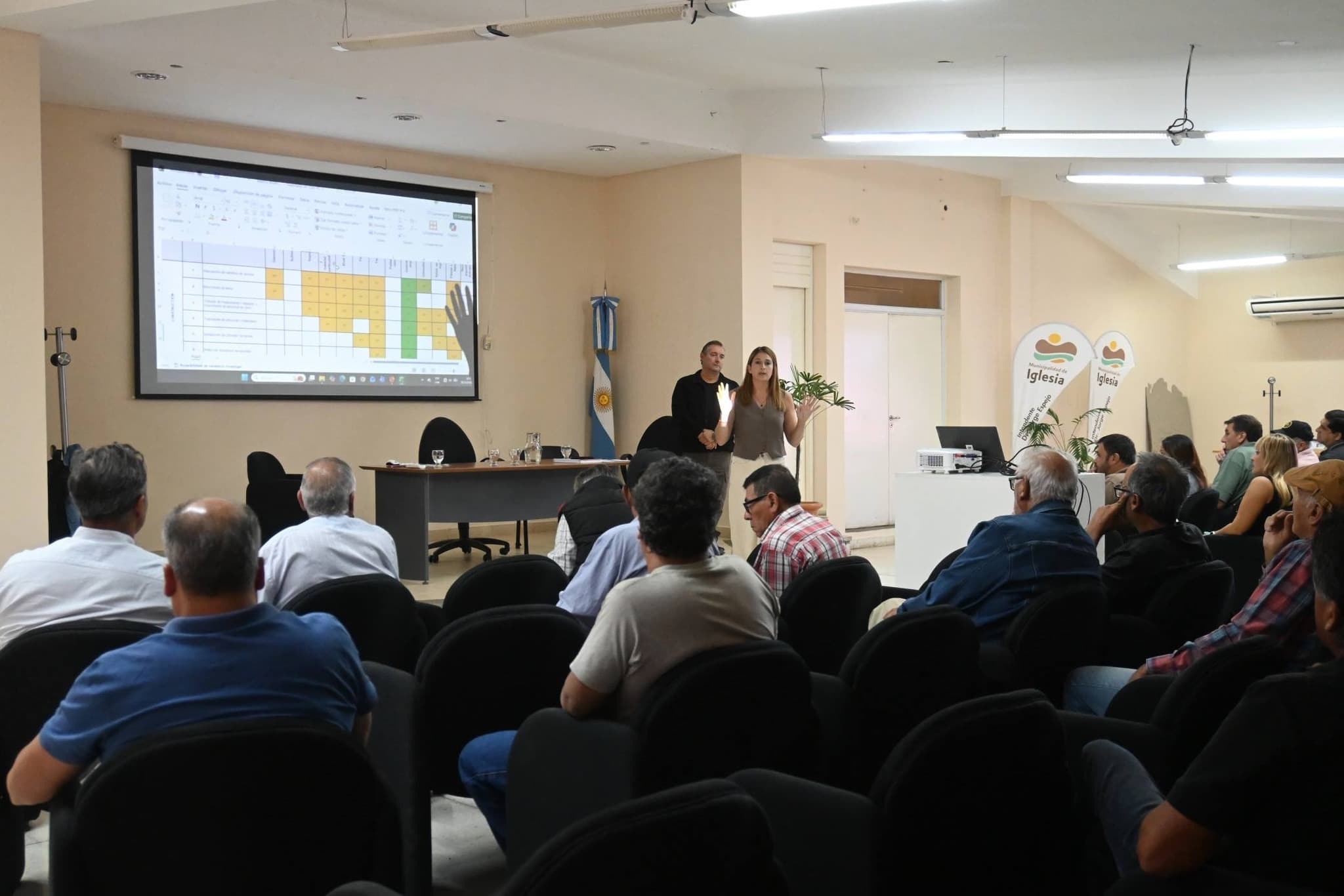 SE REALIZÓ AUDIENCIA PÚBLICA POR EL CANAL AGUA NEGRA EN PISMANTA